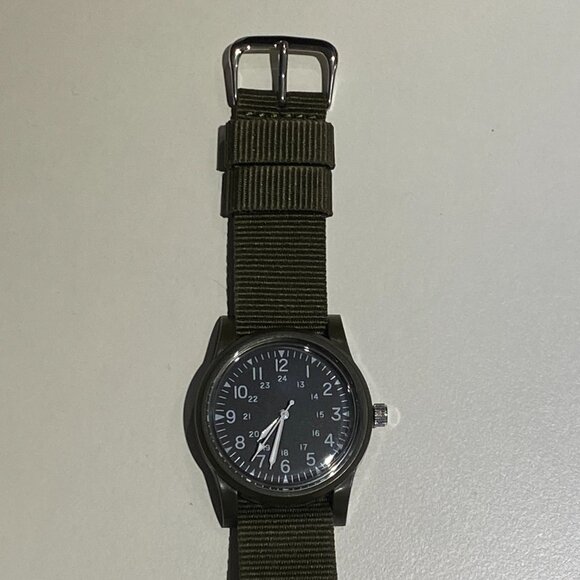 RARE BRAND NEW DAISO MILI WATCH MILITARY FIELD WATCH GREEN (4) - Picture 8 of 9